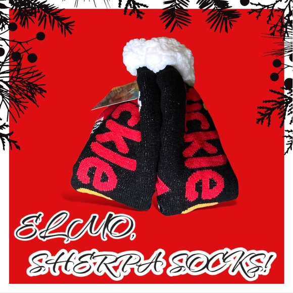 🆕 Sesame Street Sherpa Socks Tickle Me Elmo Sherpa Socks Limited Edition - Picture 4 of 16